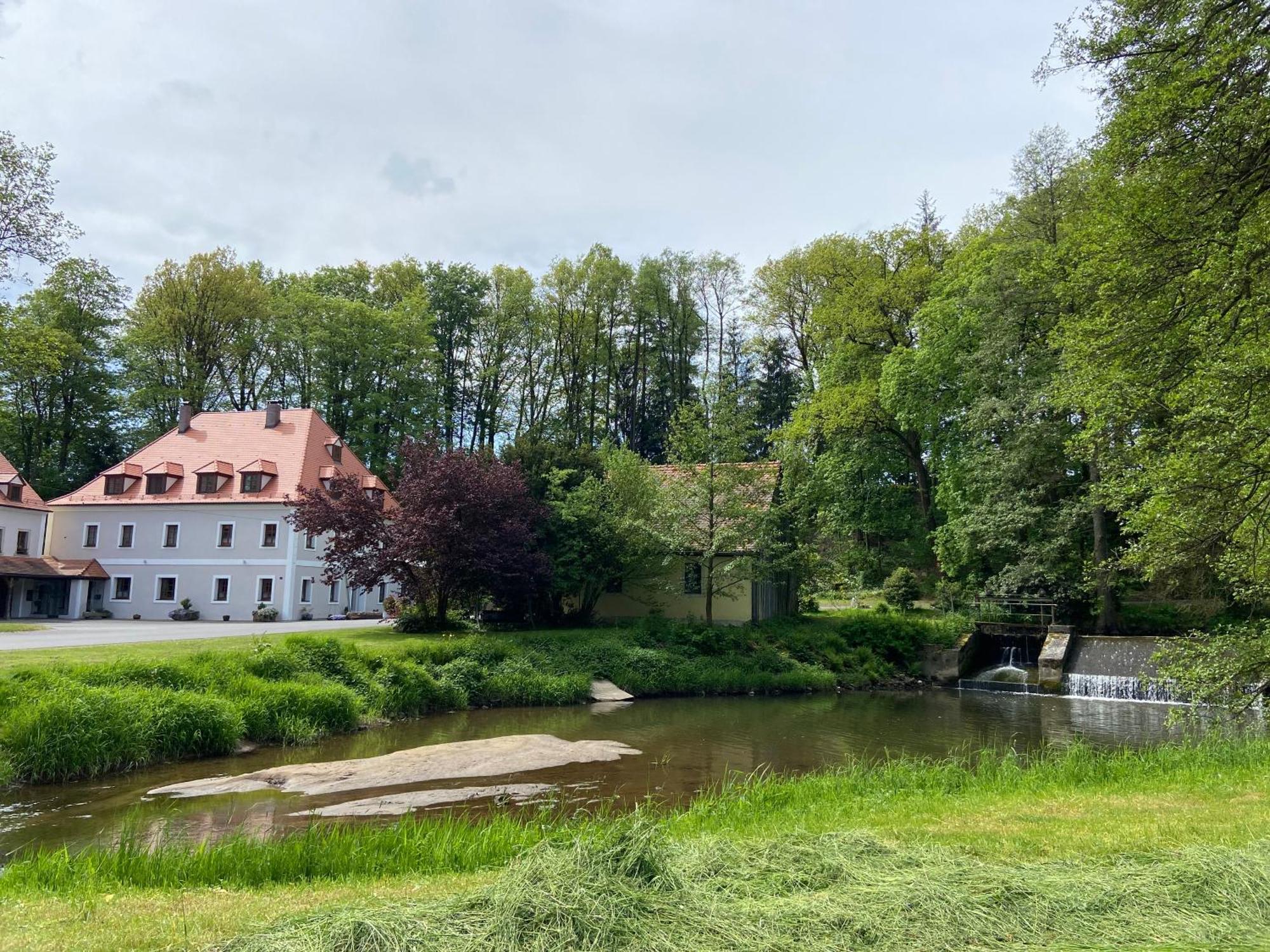 Landhotel Kahrmuehle Pressath Exterior foto